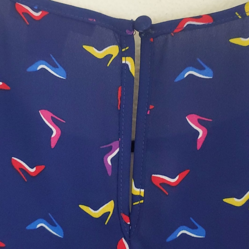 NWT Sunny Leigh Navy High Heels Print Sleeveless Top M - Picture 12 of 13